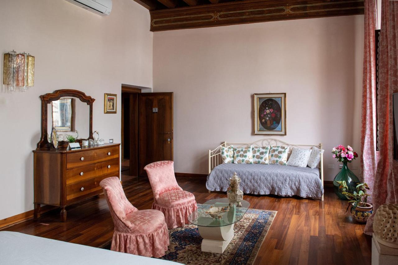 Palazzo Bed And Breakfast Calvisano Екстериор снимка
